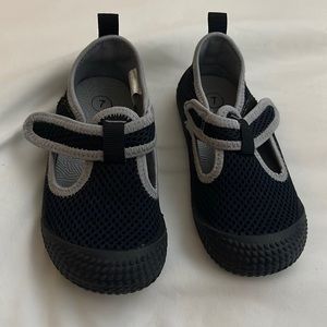 Water shoes